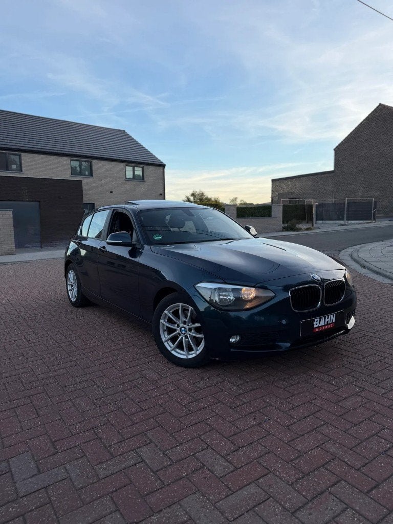 BMW 1-serie, Blauw, Bedrijf, Te koop, https://public.car-pass.be/vhr/ad04d04c-1ad0-473a-942f-1e62fc646b93