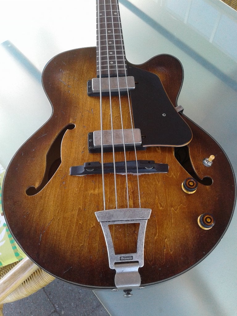 Ibanez Hollowbody Shortscale, Musique & Instruments, Instruments à corde | Guitares | Basses, Enlèvement, Comme neuf, Semi-acoustique