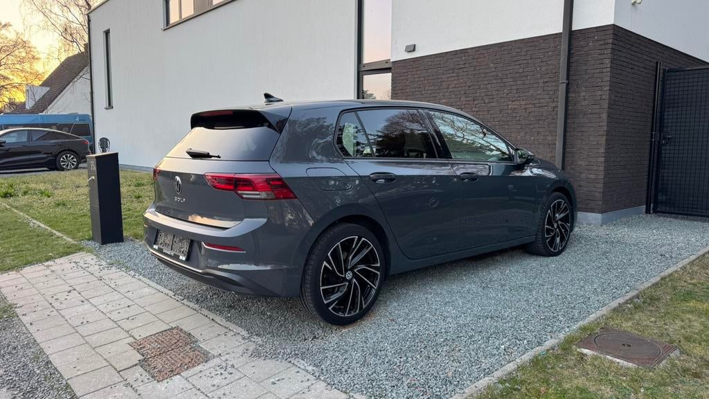 Vw Golf 8 DSG 2.0tdi 150pk 12/2020, Auto's, Automaat, Diesel, Parkeersensor, Zilver of Grijs