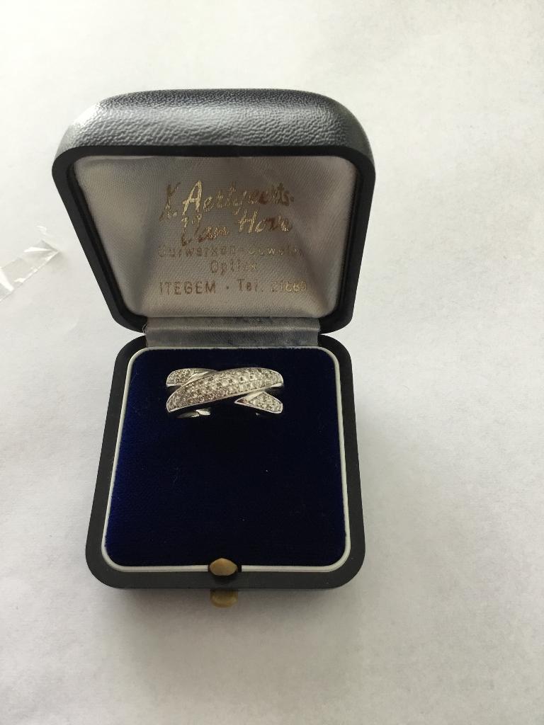 Gouden 18kt ring met diamanten, Handtassen en Accessoires, Ringen, Ophalen, Gebruikt, Wit, Met edelsteen