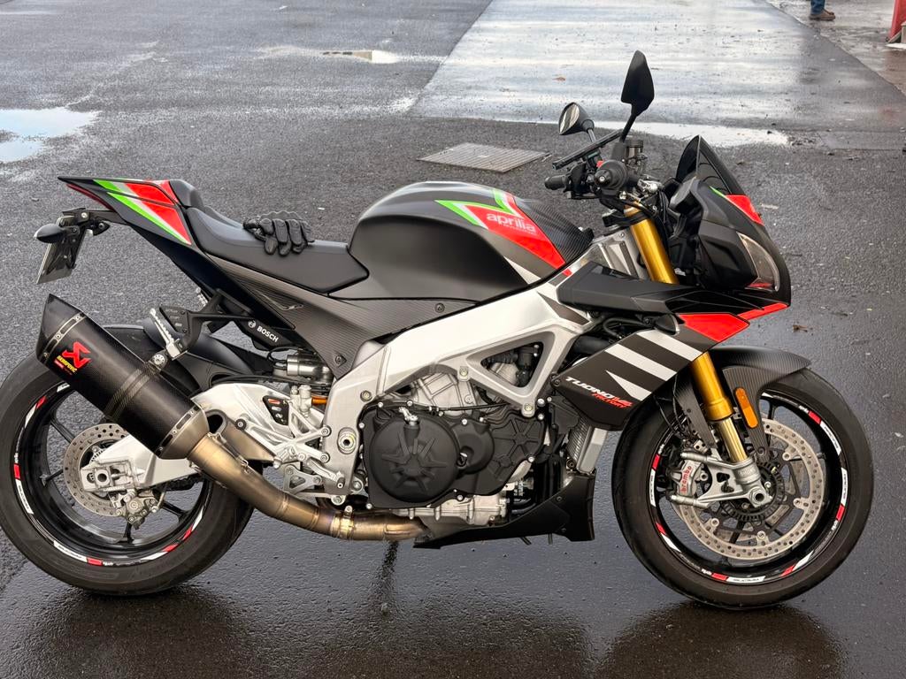 Aprilia 1100 v4 état neuf 3500km, Particulier
