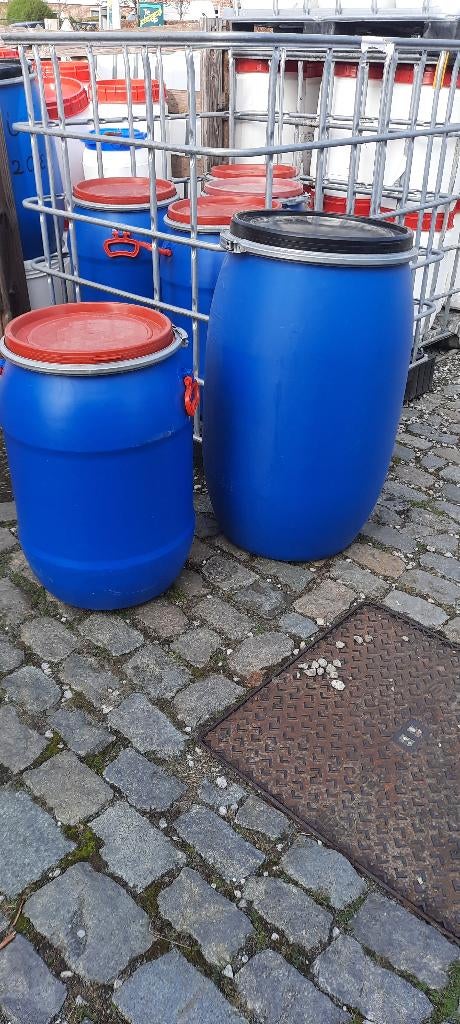 120 liter tonnen met deksel + 60 liter tonnen met deksel, Tuin en Terras, Ophalen, Maurits, 2920 belgie, Zo goed als nieuw