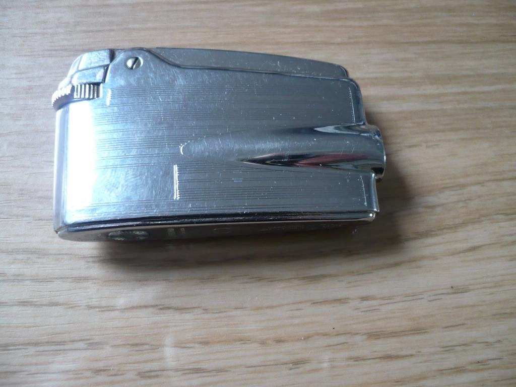 Briquet Ronson en très bon état avec boîte à graver., Enlèvement, Briquet
