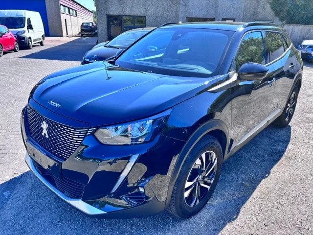 Peugeot 2008 (bj 2022), Auto's, Peugeot, Gebruikt, Euro 6, 1199 cc, Zwart