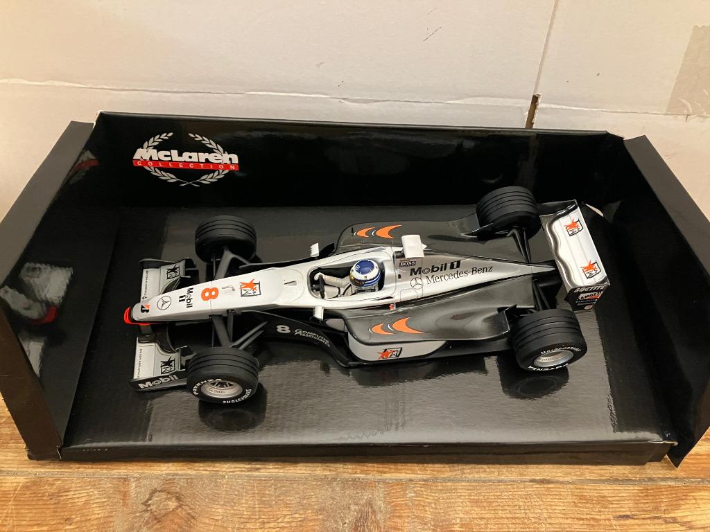 Mika Häkkinen 1:18 McLaren Mercedes MP4/13 World Champion, Verzamelen, Ophalen of Verzenden, Zo goed als nieuw, Formule 1