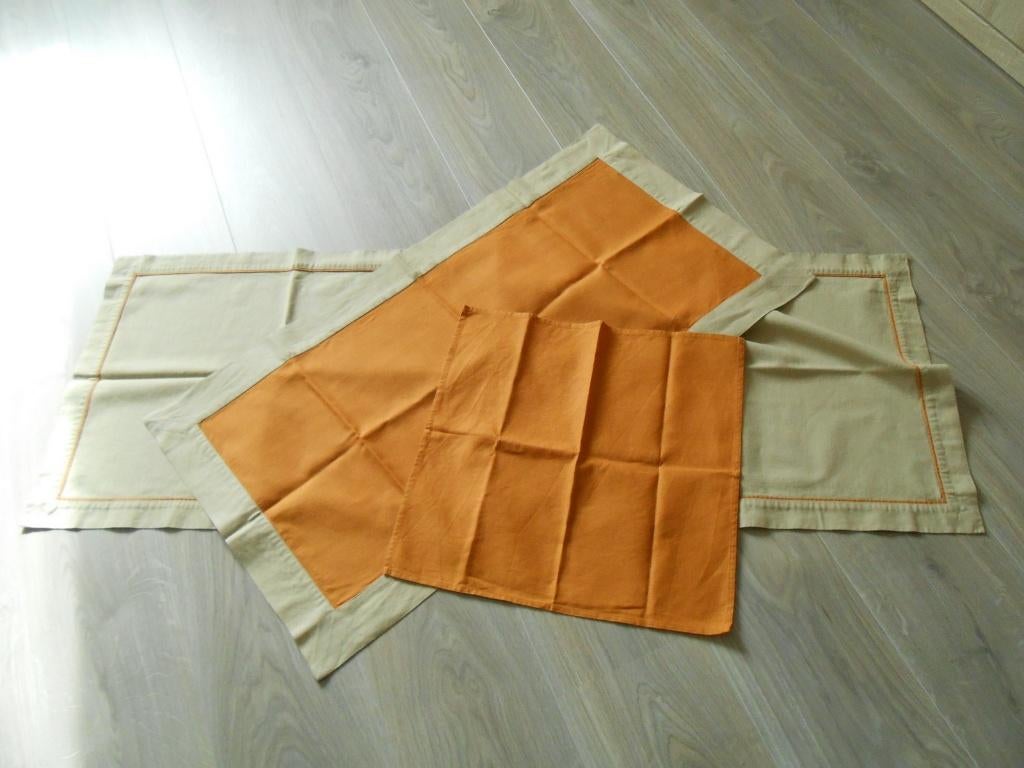 Tafellinnen, Ophalen of Verzenden, Zo goed als nieuw, Tafelkleed of Tafelzeil