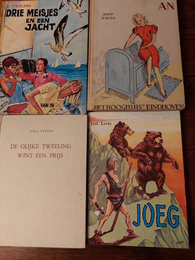 4 spannende  jeugdboeken, Enlèvement ou Envoi, Utilisé