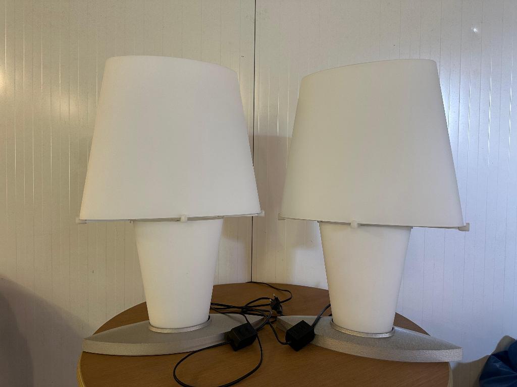 NIEUWSTAAT 2x Daniela Puppa Tafellamp voor Fontana Arte 1994, Huis en Inrichting, Design Tafellampen, 50 tot 75 cm, Ophalen of Verzenden