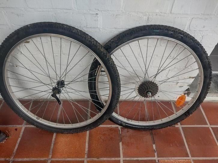 ROUE AVANT OU ARRIERE 26"POUCES 7 VITESSES, 20€/PİECE, Vélos & Vélomoteurs, Enlèvement, Comme neuf