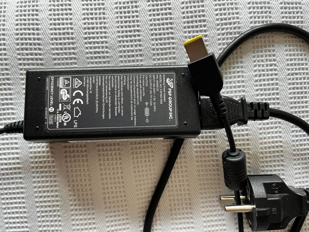 Chargeur pour portable PEAQ, Comme neuf