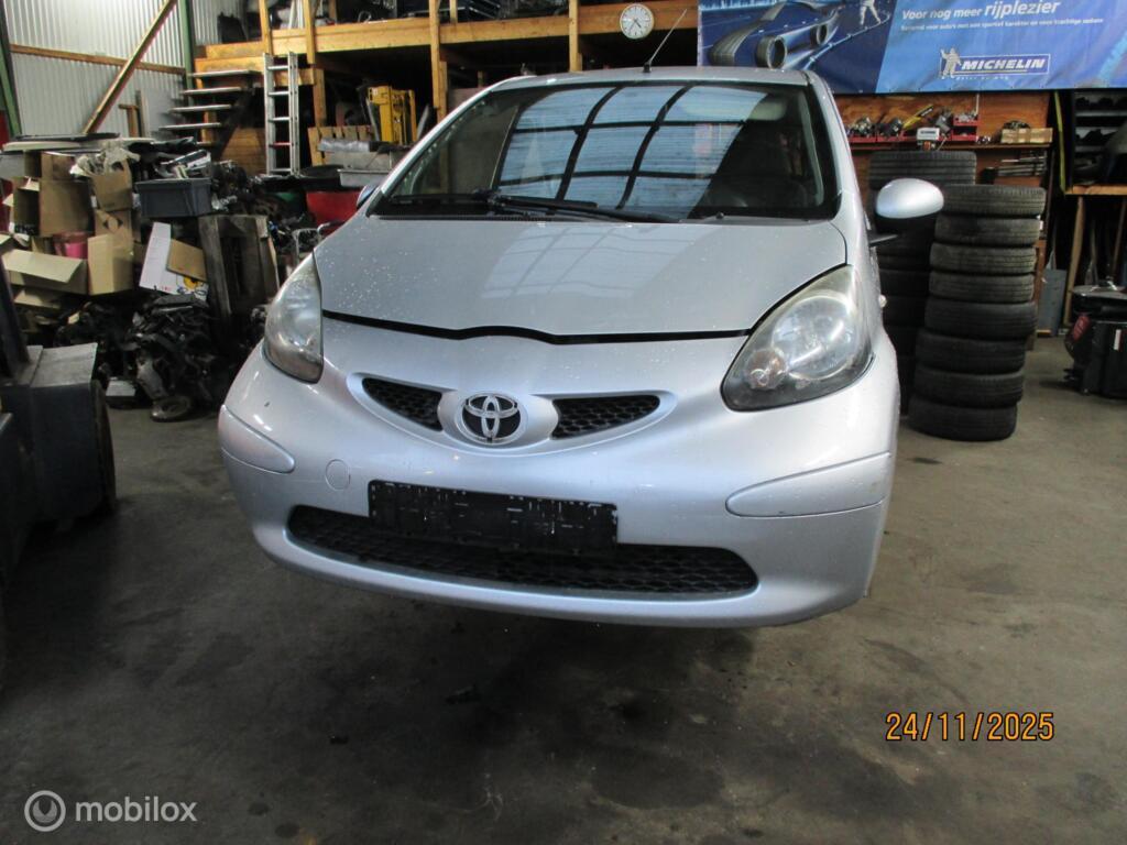 Onderdelen Toyota Aygo 1.0-12V 2008 5HB Airco, Gebruikt, Toyota, Toyota