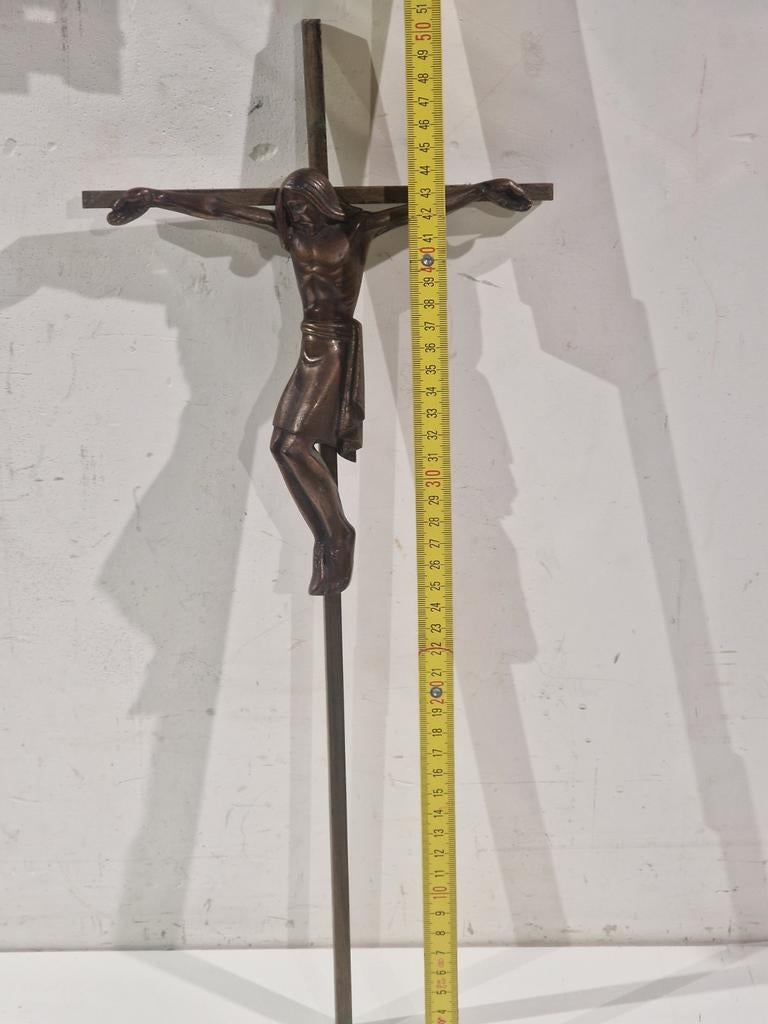Slank en strak modern koperen kruis, met Corpus Christi , 51, Enlèvement ou Envoi, Bronze