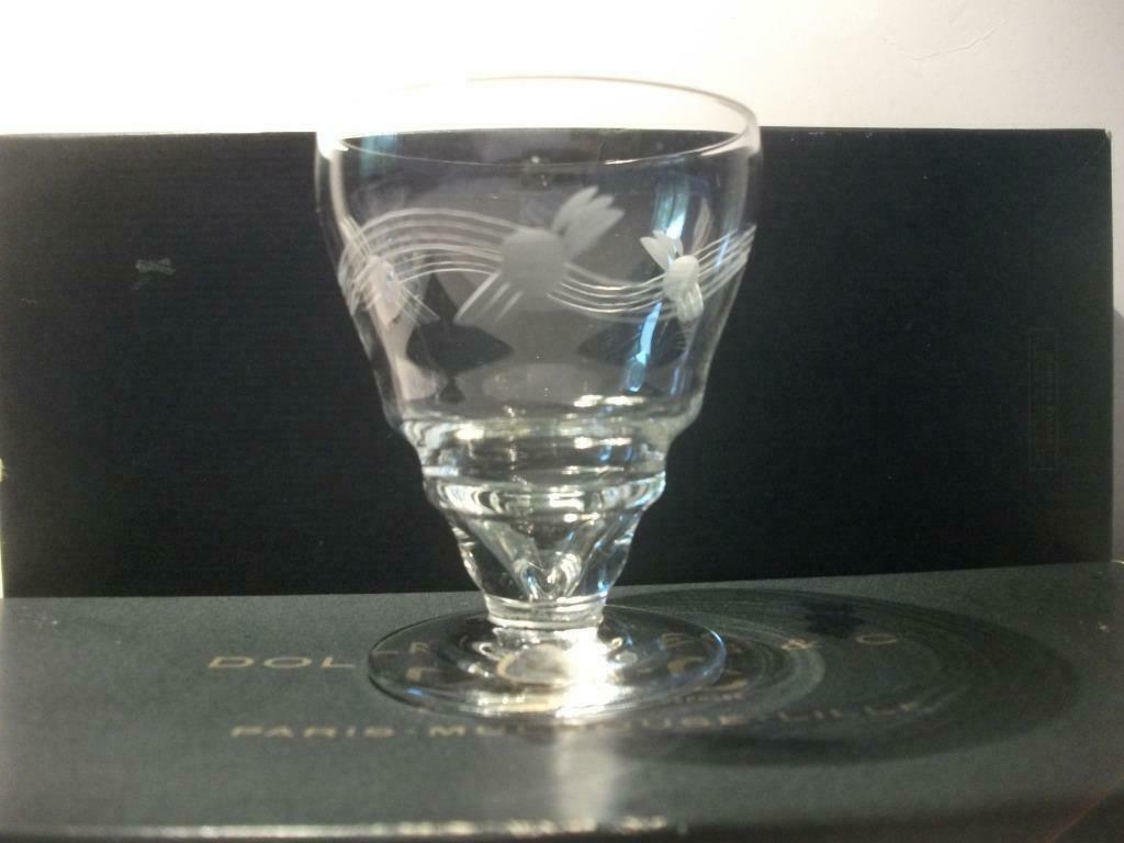 3 verres à liqueur anciens sur pied en verre finement taillé, Envoi