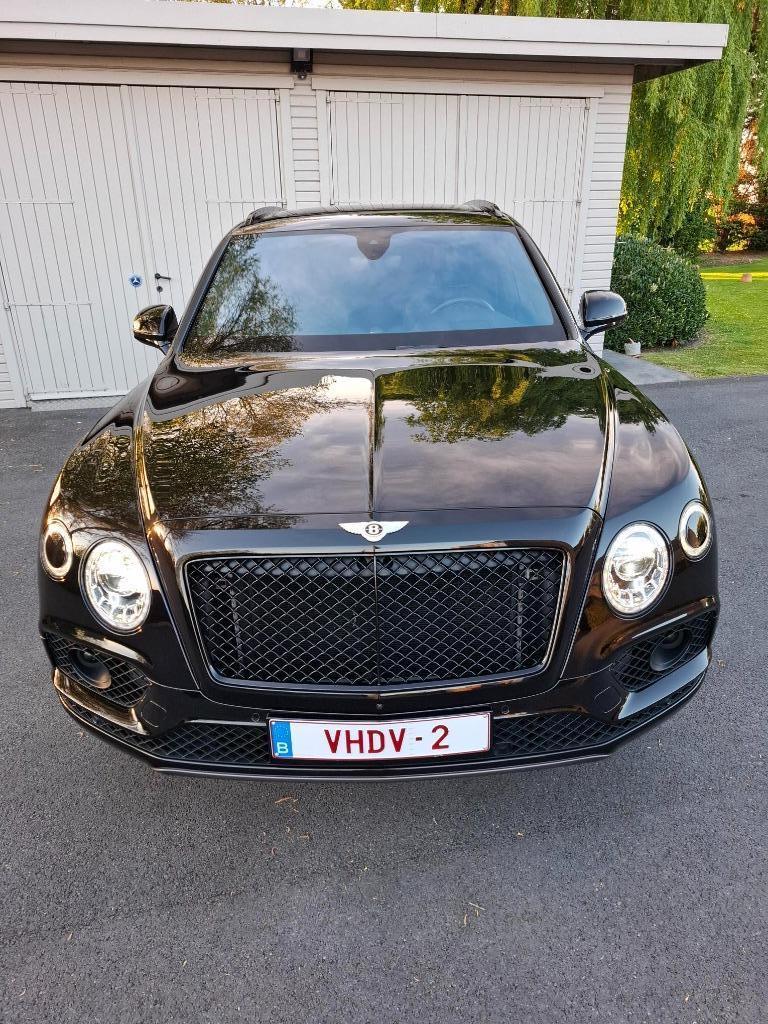 BENTLEY BENTAYGA ÉDITION SPÉCIALE EN CARGO LÉGER, Autos, Cuir, Bentayga, Achat, Euro 6