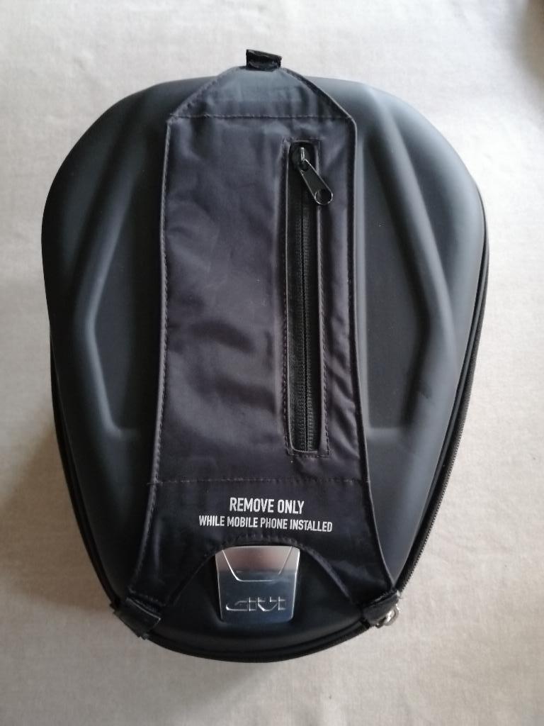 Givi Tanktas, Enlèvement ou Envoi, Comme neuf