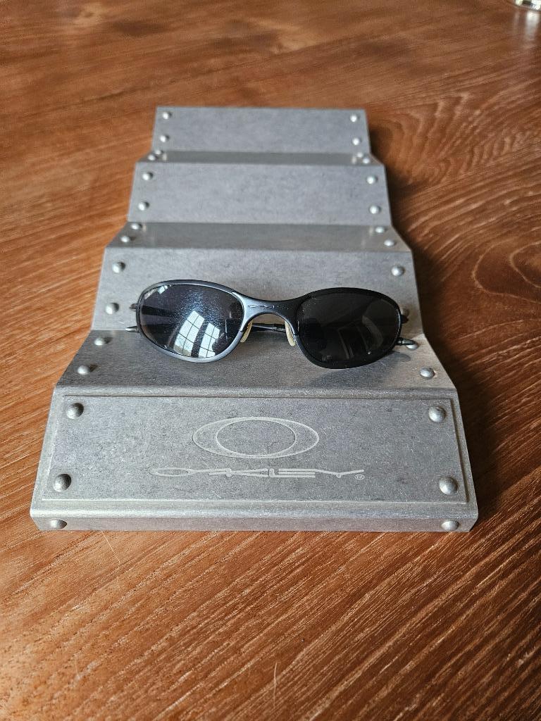 Oakley Wave Display Tray Aluminum X Metal Tower Sunglasses S, Ophalen of Verzenden, Nieuw, Bril, Oakley