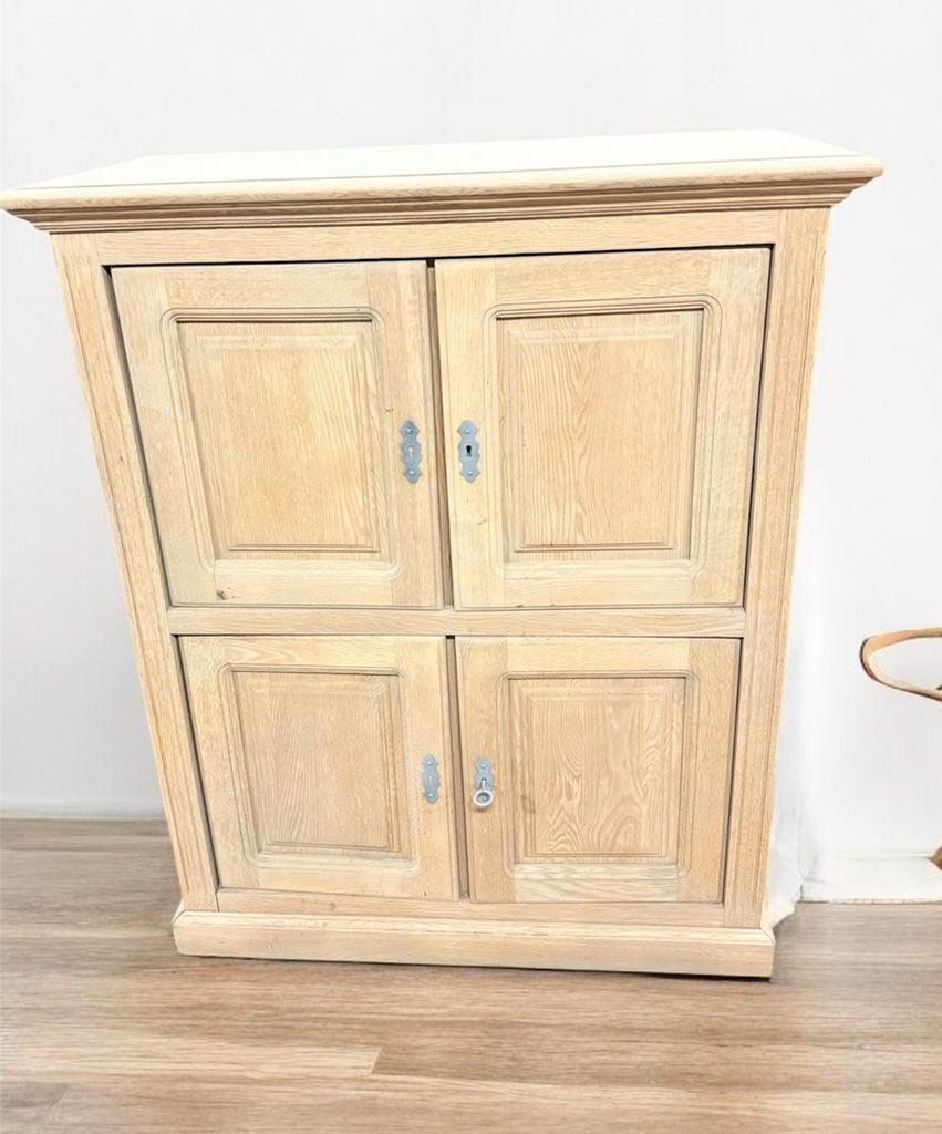 Armoire, quatre portes Aerogommé, Enlèvement