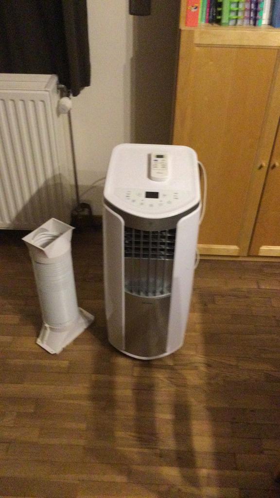 Climatiseur mobile Qlima P 426 jusqu’à 90 m3, Climatiseur mobile, Télécommande