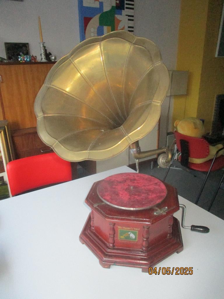 Phonographe ancien HMV, Enlèvement, Audio et Vidéo
