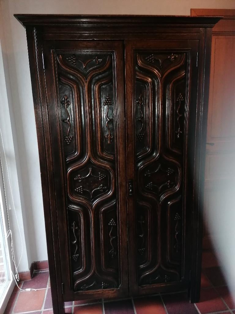 Vestiaire/armoire d'entrée en bois massif foncé, Antiquités & Art, Enlèvement