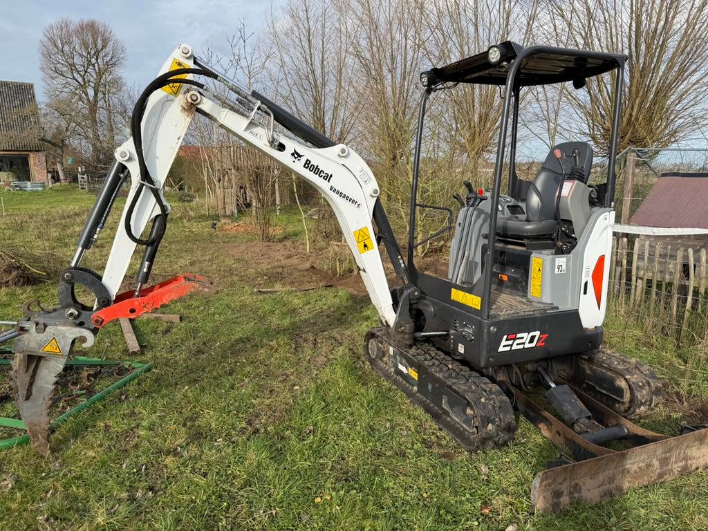 Bobcat e20z met heel weinig uren, Articles professionnels, Machines & Construction | Grues & Excavatrices, Enlèvement