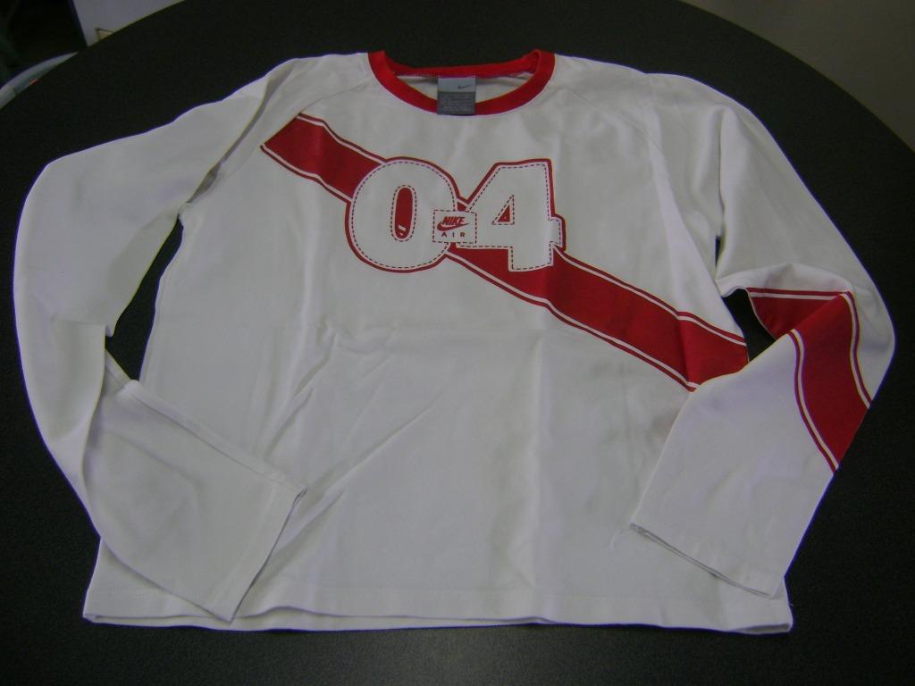 Pull NIKE en taille 164-176, Enlèvement ou Envoi, Neuf, Pull ou Veste