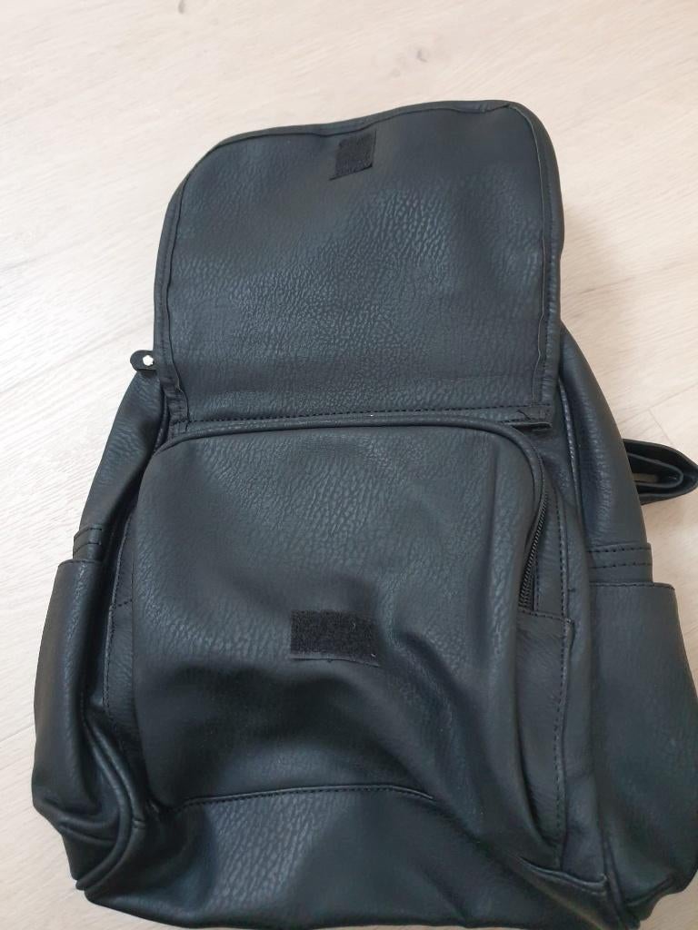 Nieuw - Handtas/rugzak voor dames - praktisch, Overige merken, Verzenden, 25 tot 40 cm, Nieuw