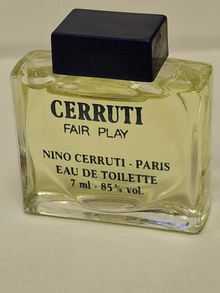 Cerruti Fair Play 7 ml vintage, Verzamelen, Ophalen of Verzenden, Zo goed als nieuw, Gevuld