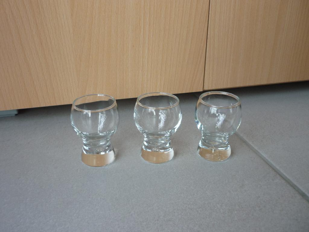 Set van 3 glazen likeurglazen shotglaasjes, Ophalen of Verzenden