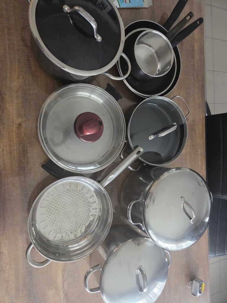 Lot de casseroles