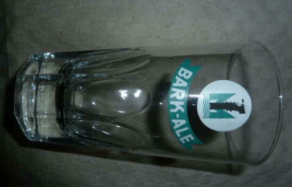 #L bier glas BARK ALE " groen ~ 8 hoekige voet ; breed ", Verzamelen, Glas en Drinkglazen, Nieuw, Bierglas, Ophalen of Verzenden