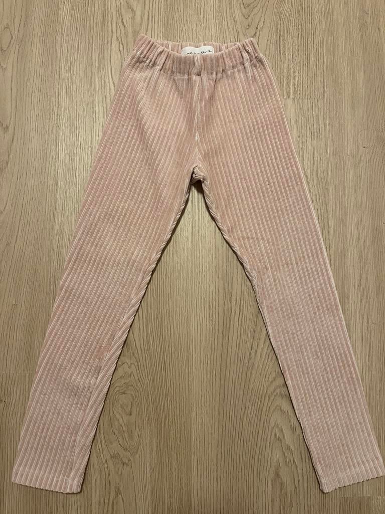 Moie broek maat 104 - aangekocht Lovebyjackie, Ophalen of Verzenden, Zo goed als nieuw, Meisje, Broek