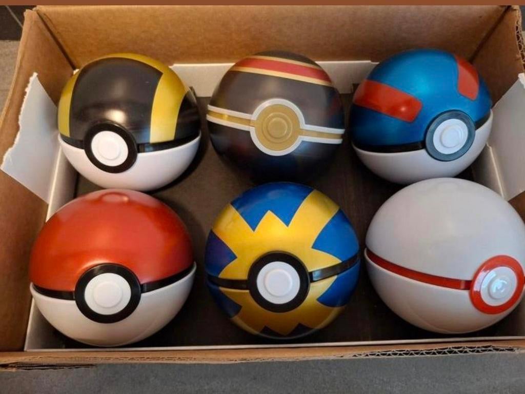 6 verschillende pokéballs van pokémon!, Hobby en Vrije tijd, Verzamelkaartspellen | Pokémon, Zo goed als nieuw, Ophalen of Verzenden