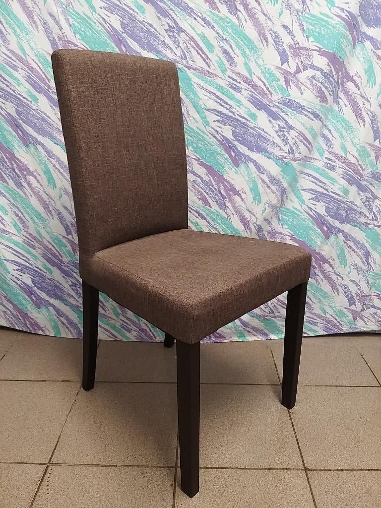 Lot 4 chaises grises tissus bois pour table, Maison & Meubles, Chaises, Comme neuf, Quatre, Bois, Gris, Enlèvement