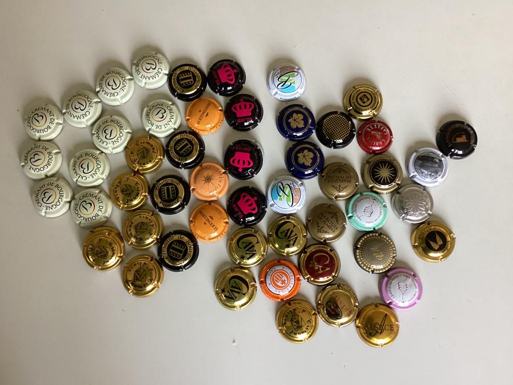 Lot Cremant en Cava capsules, Collections, Enlèvement ou Envoi