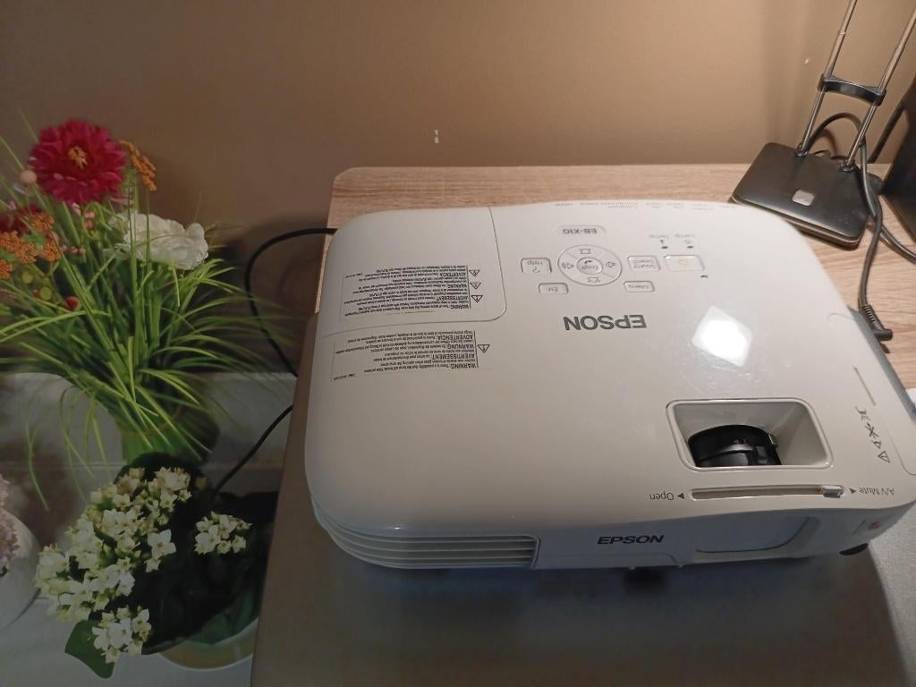Beamer Epson EB-10, Audio, Tv en Foto, Beamers, Ophalen, Zo goed als nieuw, Overige technologie, Ebson EB-10
