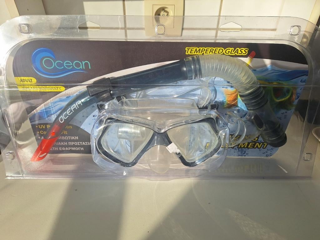 Masque/ tuba/lunettes de piscine, Enlèvement ou Envoi, Comme neuf, Tuba