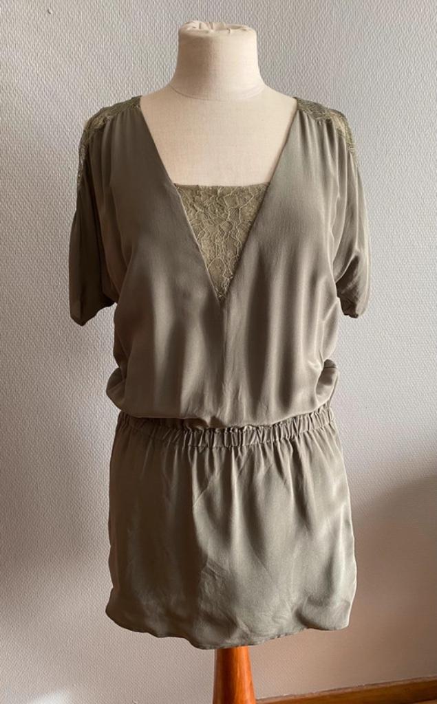 Khaki-kleurig topje in zijde Falcon & Bloom maat XS - NIEUW, Neuf, Manches courtes, Falcon & Bloom, Vert