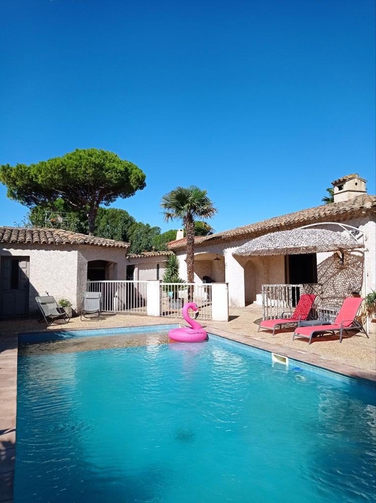 Villa 8 personnes avec piscine privée Sud de France, Propriétaire, Village, Maison de campagne ou Villa, 8 personnes