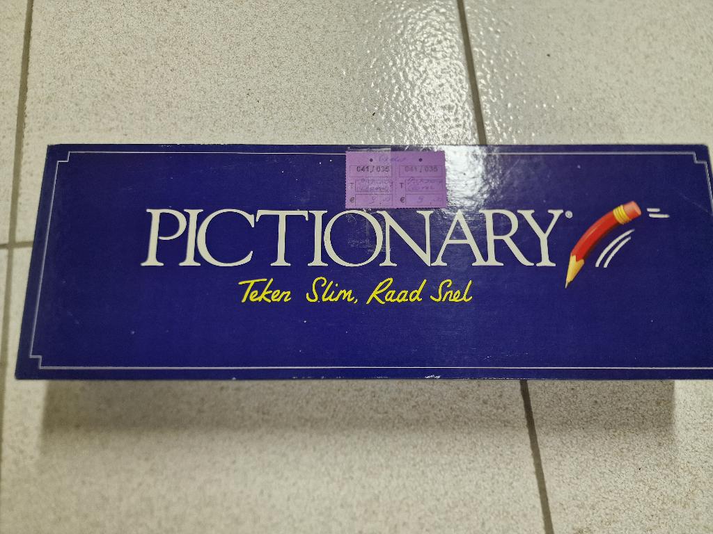 Pictionary, Vijf spelers of meer, Ophalen of Verzenden, Zo goed als nieuw, Hasbro gaming