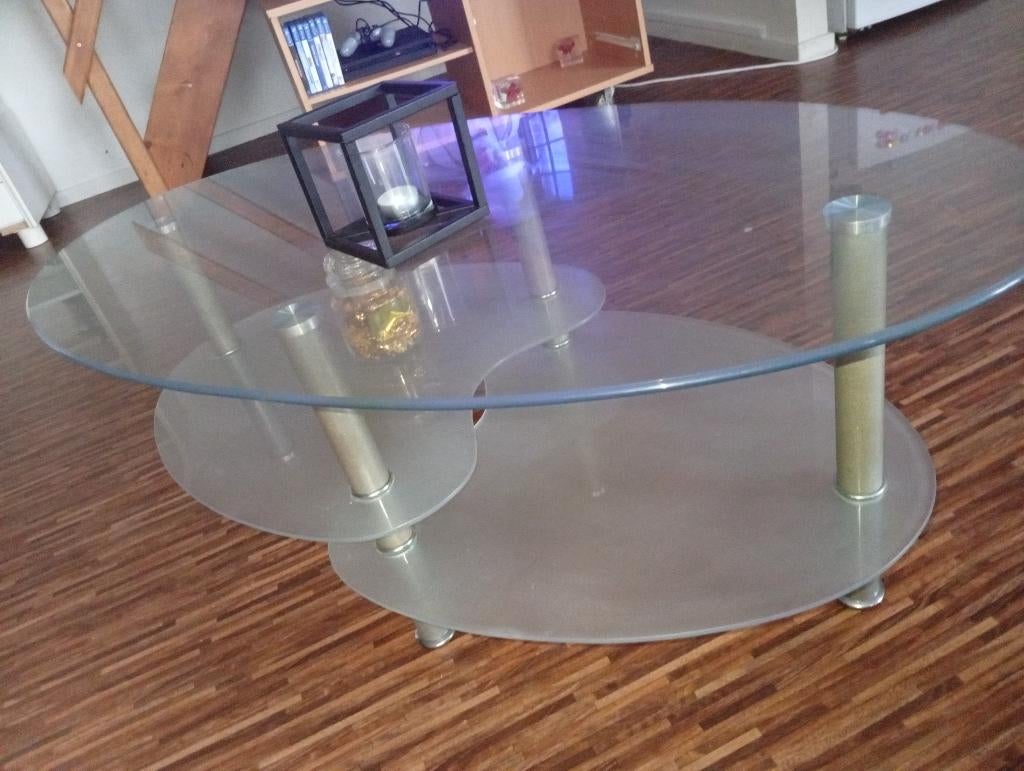 Table en verre, Comme neuf, Enlèvement, Ovale, 50 à 75 cm