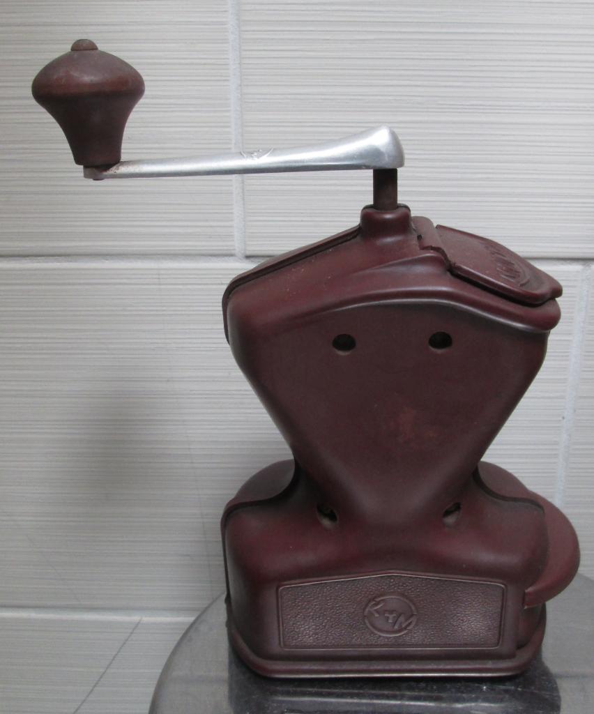 Bakelieten koffiemolen KYM, Ophalen of Verzenden
