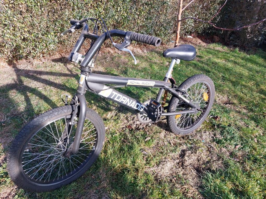 BMX fiets in mat zwart Royal Bugatti Tornado, Ophalen