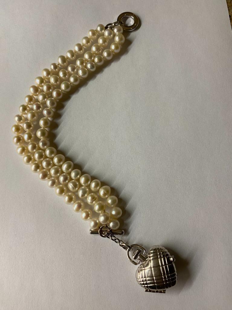 Unieke Burberry collier polshorloge, Handtassen en Accessoires, Overige materialen, Gebruikt, Polshorloge, Overige materialen