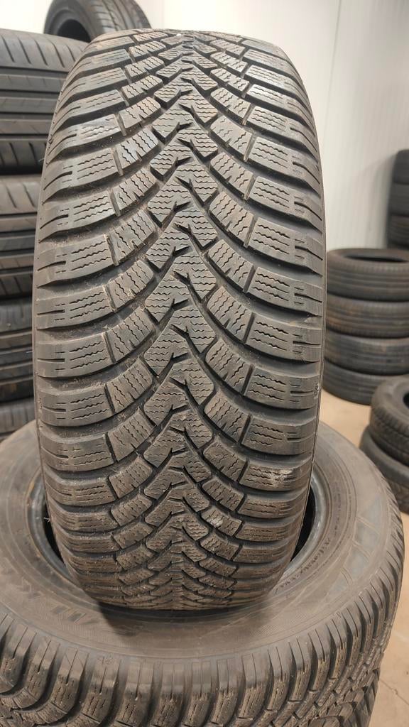 215/60r16 99h falken 40€ per stuk met montage en balanceren, Ophalen