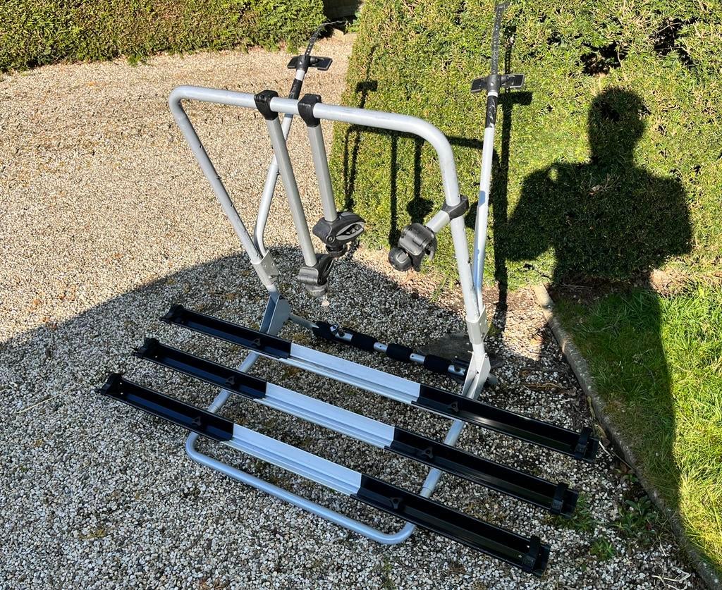 Thule fietsendrager - tot 3 fietsen op achterklep, Auto diversen, Fietsendragers, Gebruikt, Achterklepdrager, 3 fietsen of meer