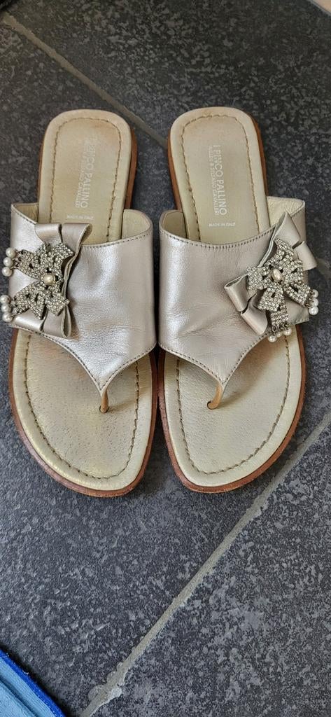 Lederen teenslipper, met strass strik, Ophalen of Verzenden, Gedragen