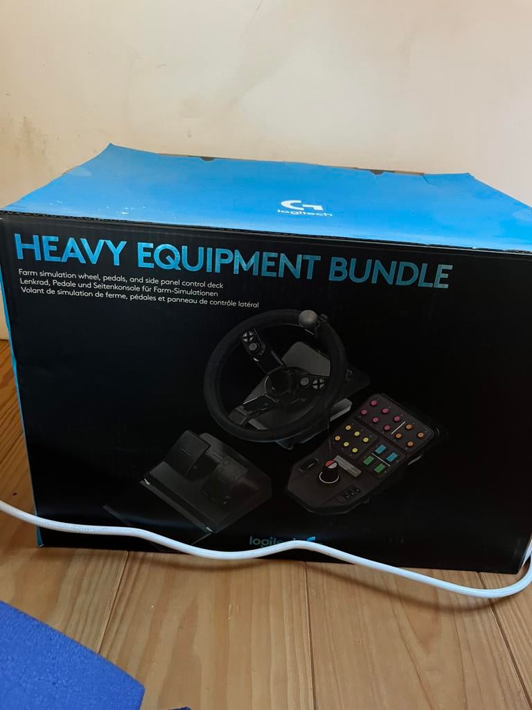Logitech G Heavy equipment bundle - set van stuur en rem, Enlèvement, Comme neuf