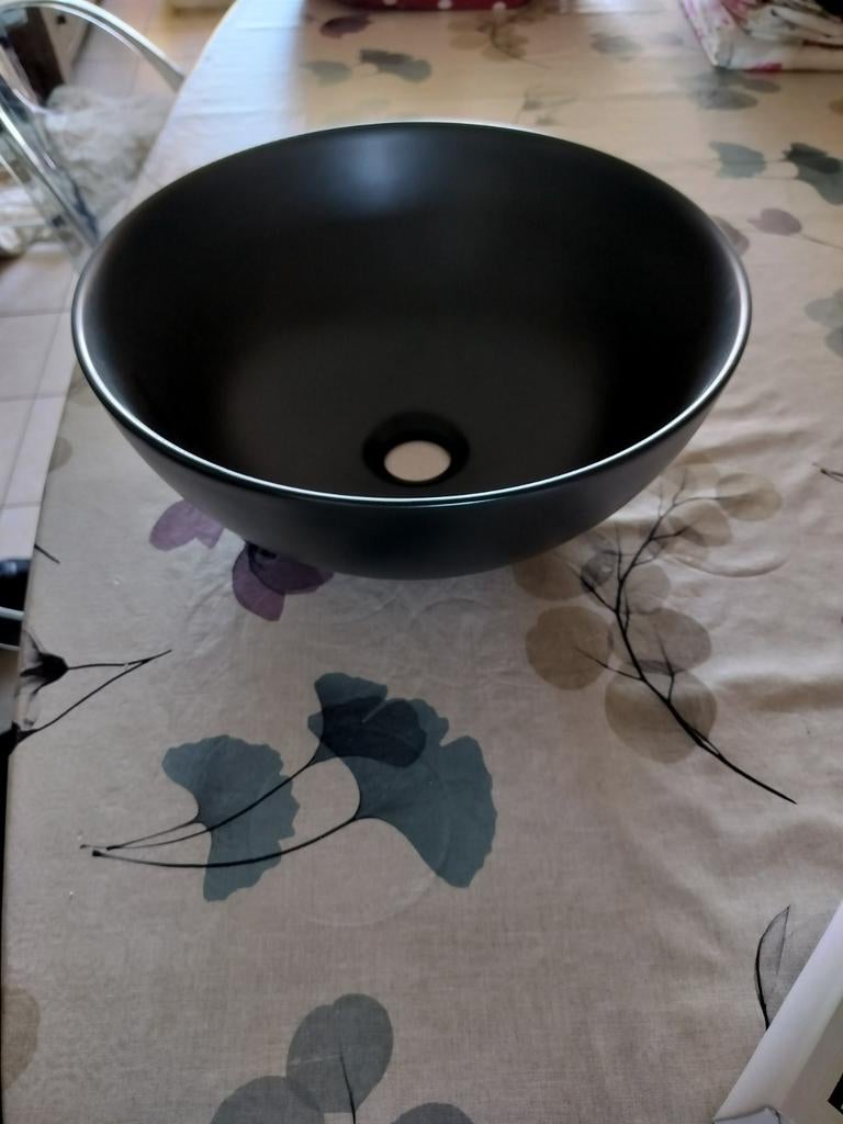 ronde wastafel, Ophalen