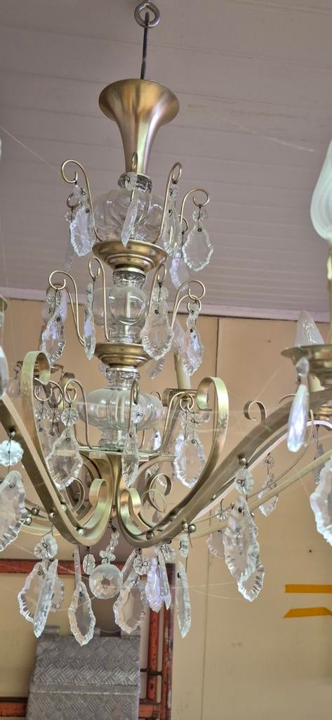 Grand lustre ancien à 8 branches avec pampilles, Maison & Meubles, Enlèvement, Utilisé